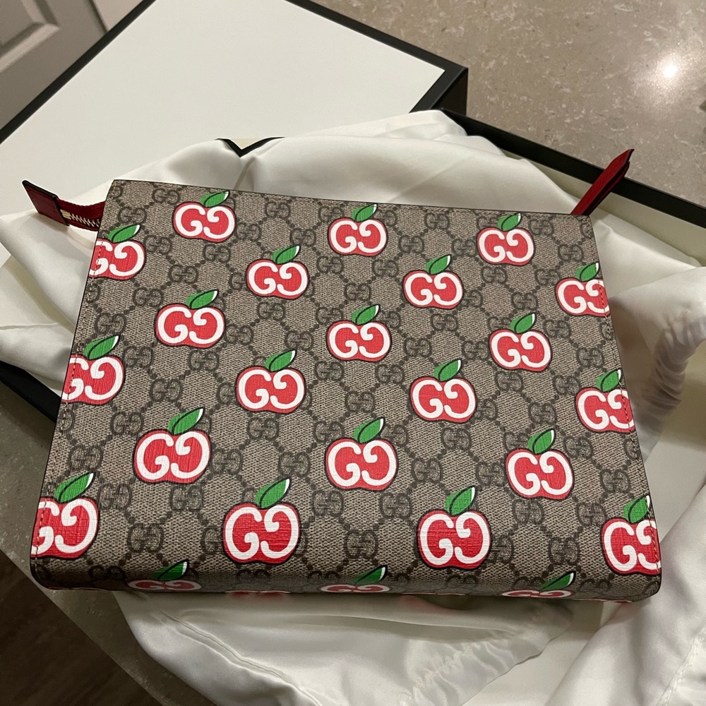 Authentic New Gucci toiletry tote